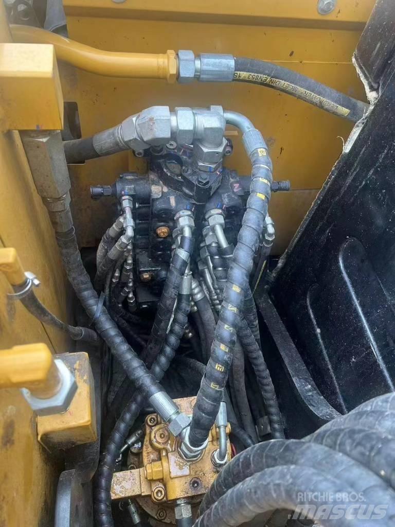 Sany SY 75 C pro Bageri guseničari