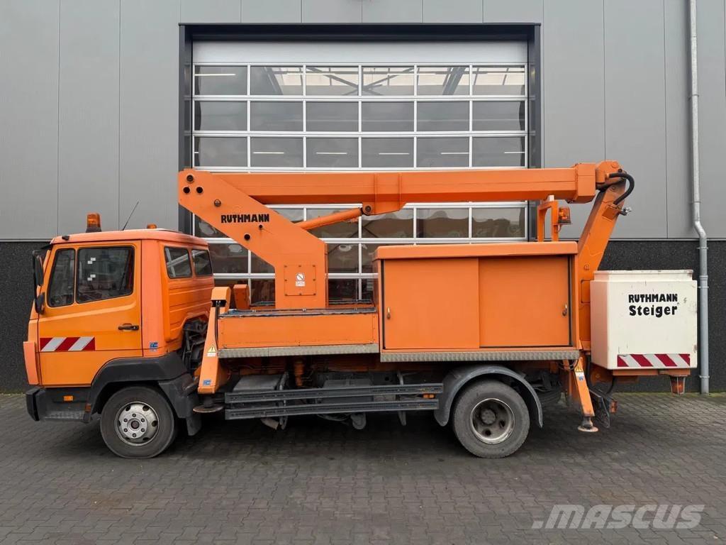 Mercedes-Benz 814 Auto korpe