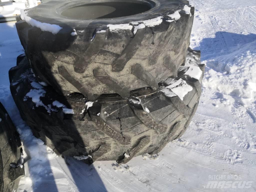 Pirelli 420/85R28 Gume, točkovi i felne