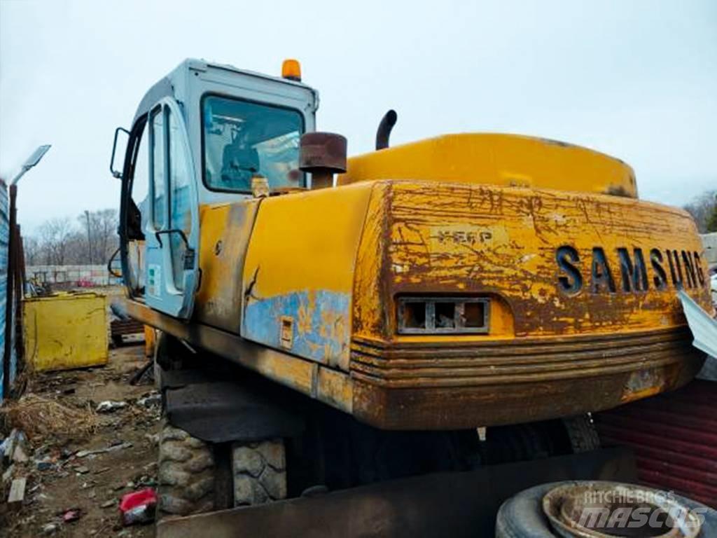 Samsung SE 210 Bageri guseničari