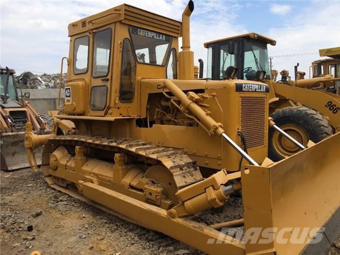 CAT D 6 D Buldožeri guseničari