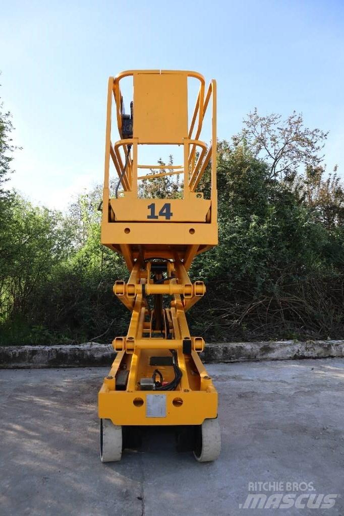 Haulotte Compact 8 Makazaste platforme