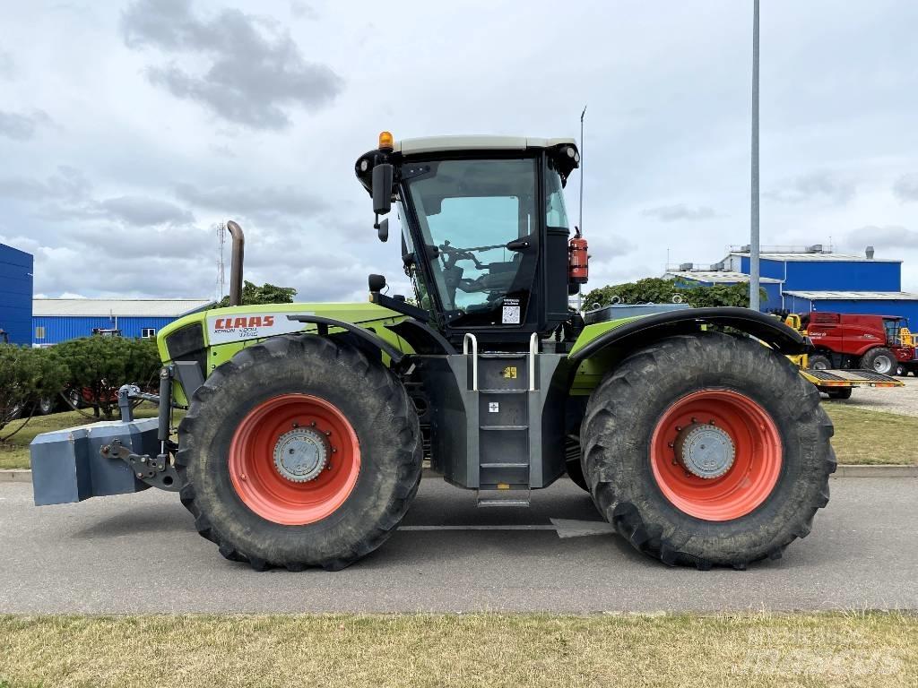 CLAAS Xerion 3800 Traktori