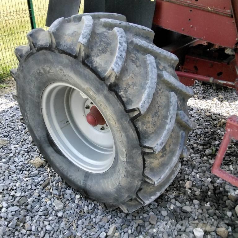 Case IH 2366E Kombajni