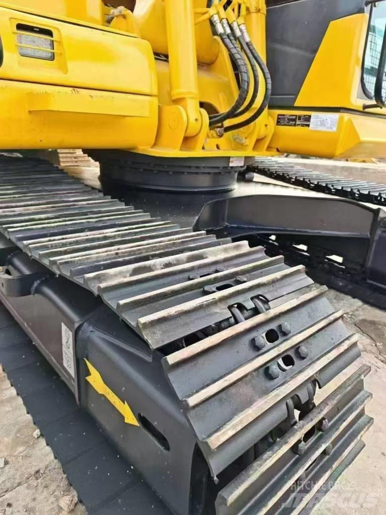 Komatsu 130-7 Bageri guseničari