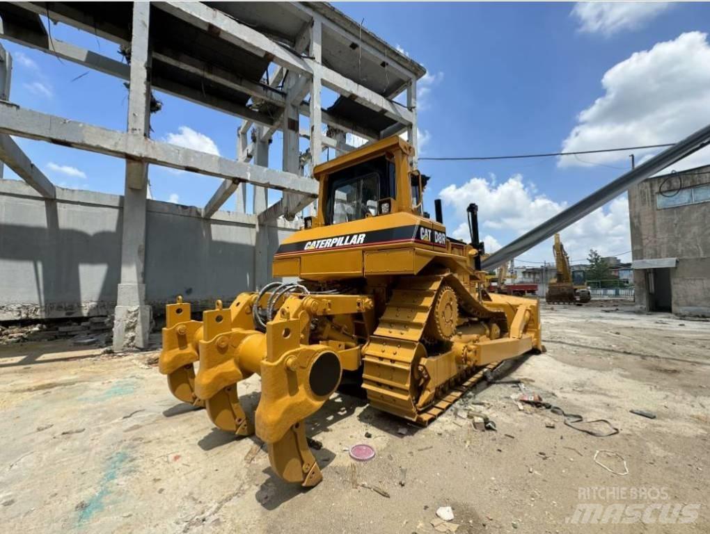 CAT D 8 R Buldožeri guseničari