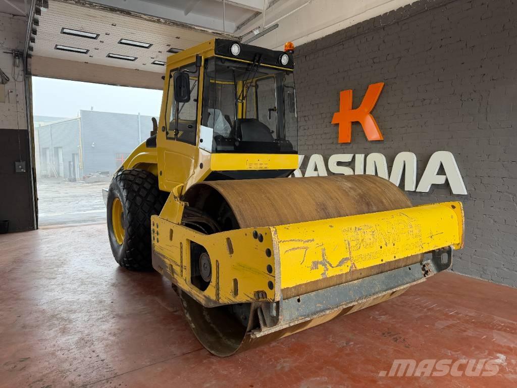 Bomag BW 211 D-4 Valjci sa jednim bubnjem