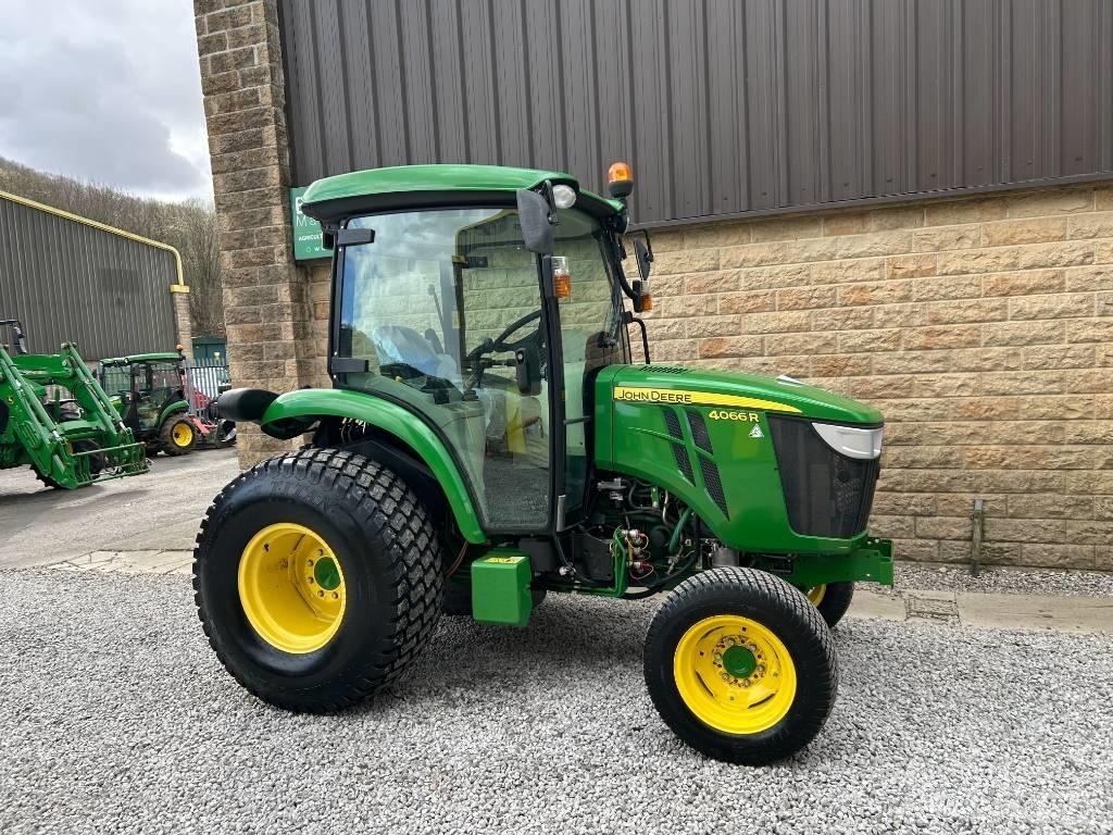 John Deere 4066R Traktori