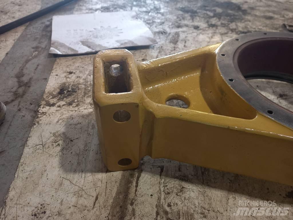 CAT 988 H Osovine