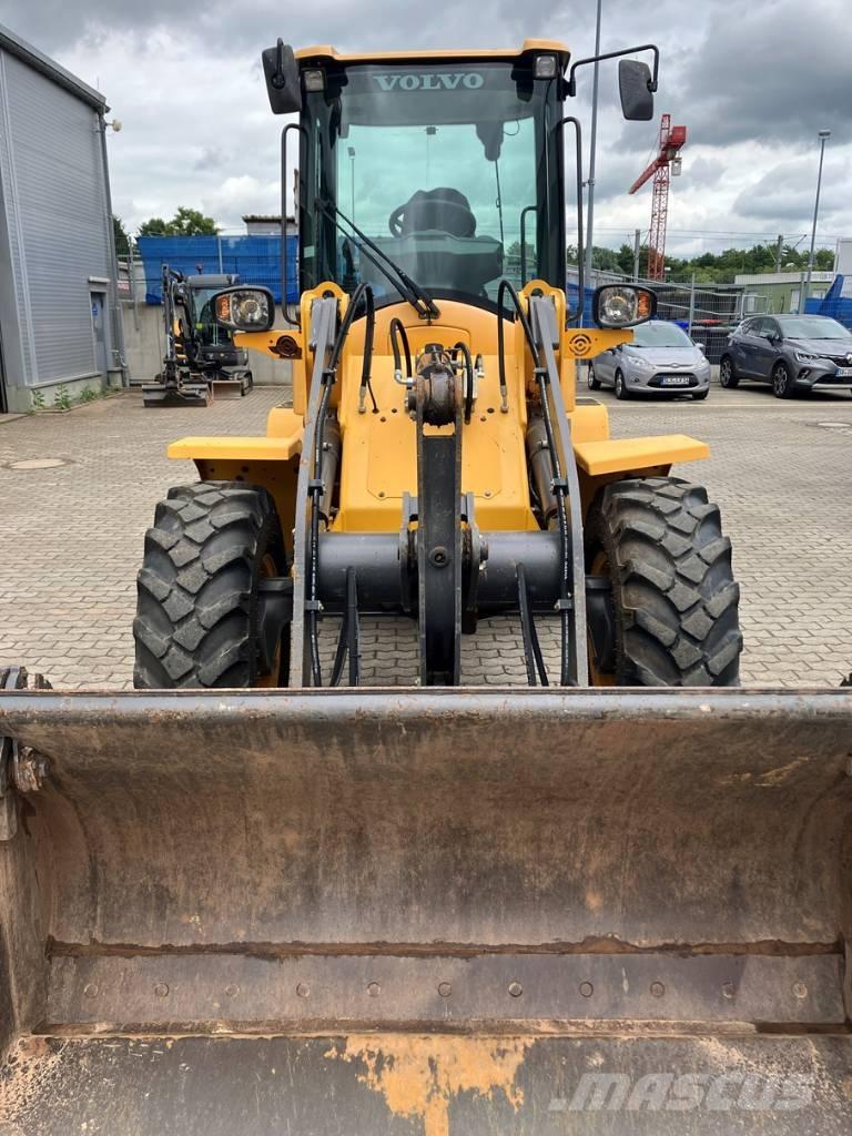 Volvo L 30 G Utovarivači na točkove