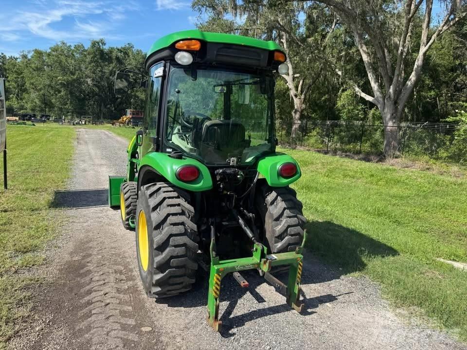 John Deere 3520 Traktori