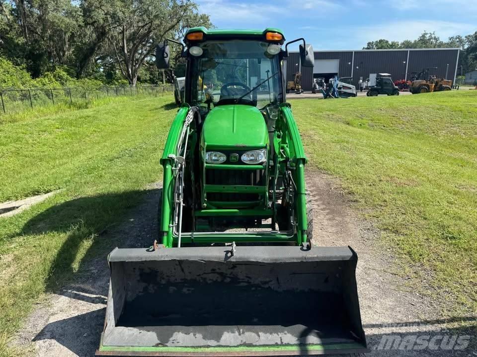 John Deere 3520 Traktori