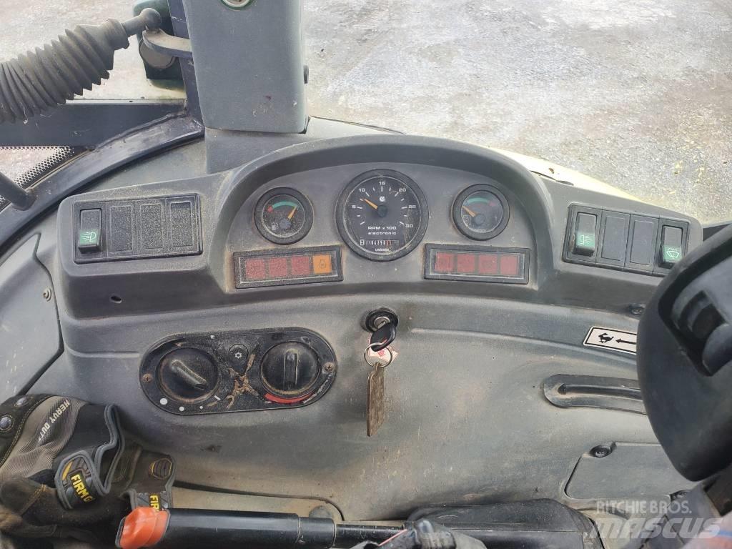 New Holland LB 75 Bageri točkaši