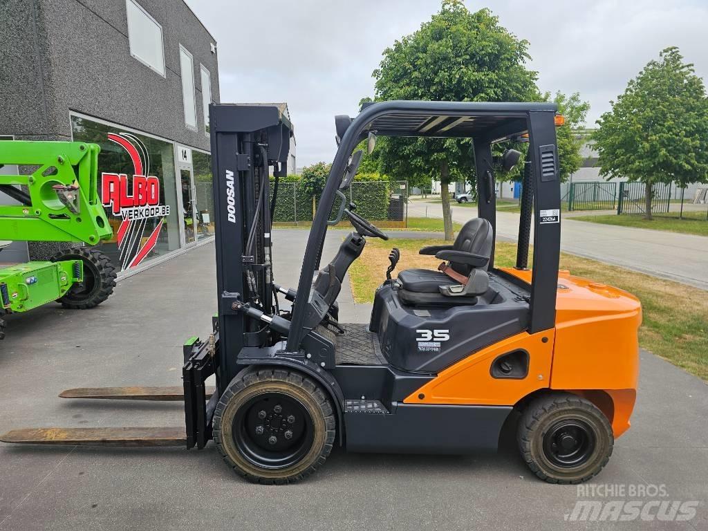 Doosan D 35 S-7 Dizelski viljuškari