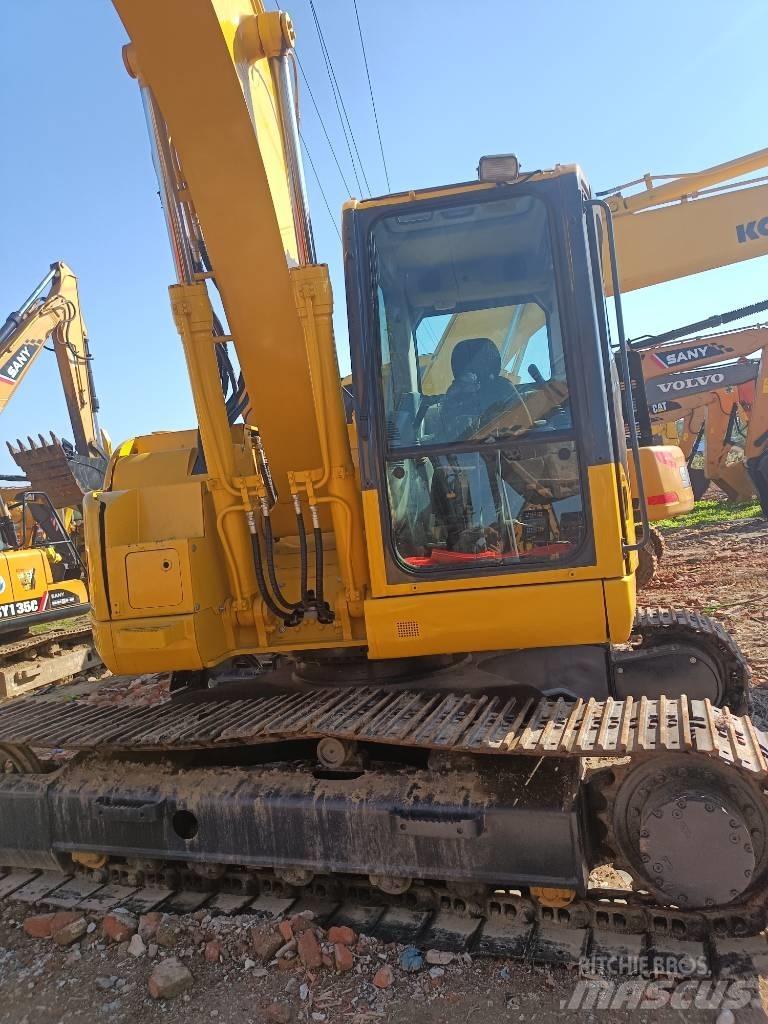 Komatsu PC 138US Midi bageri 7t – 12t