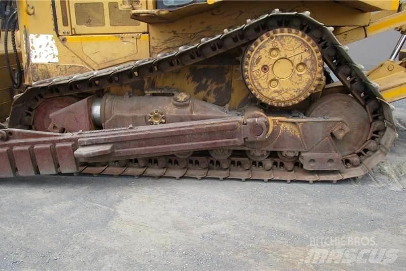 CAT D6R Buldožeri guseničari