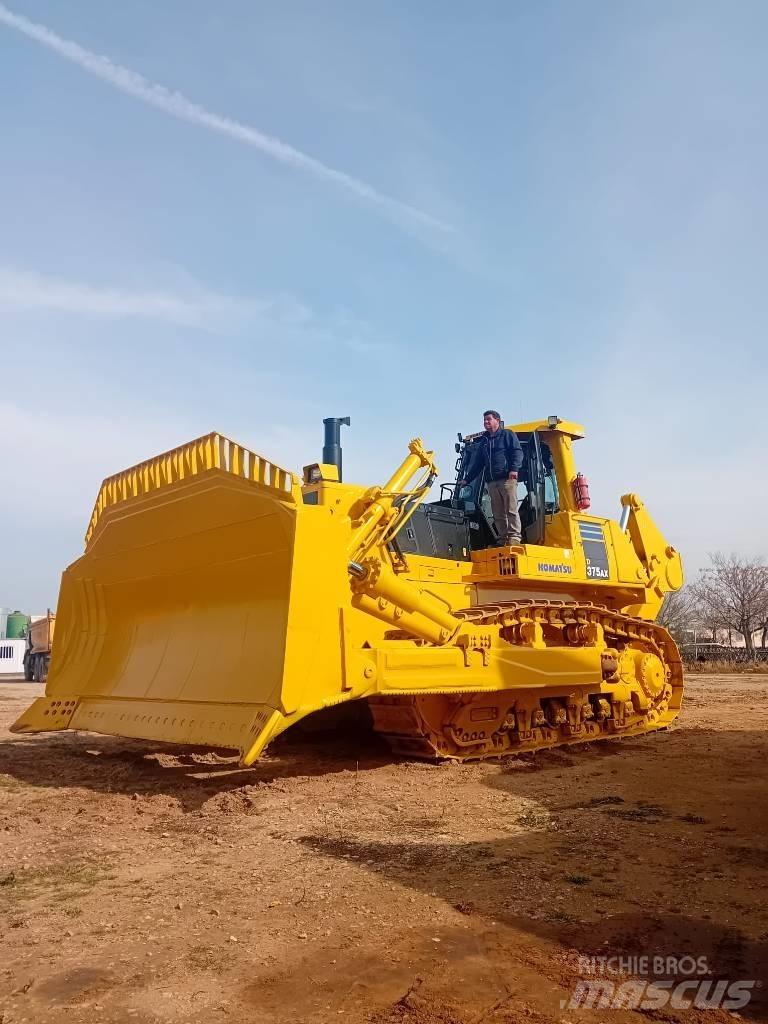 Komatsu D375AX Buldožeri guseničari