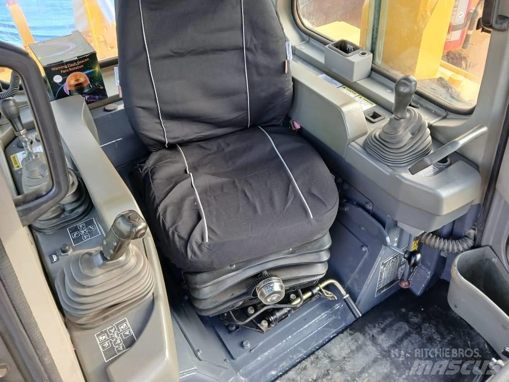 Komatsu D375AX Buldožeri guseničari