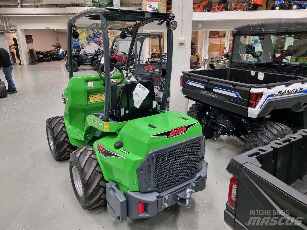 Avant 528 Skid steer mini utovarivači