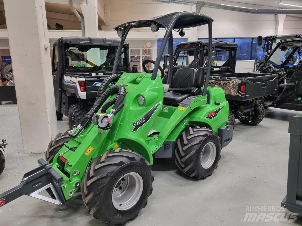 Avant 528 Skid steer mini utovarivači