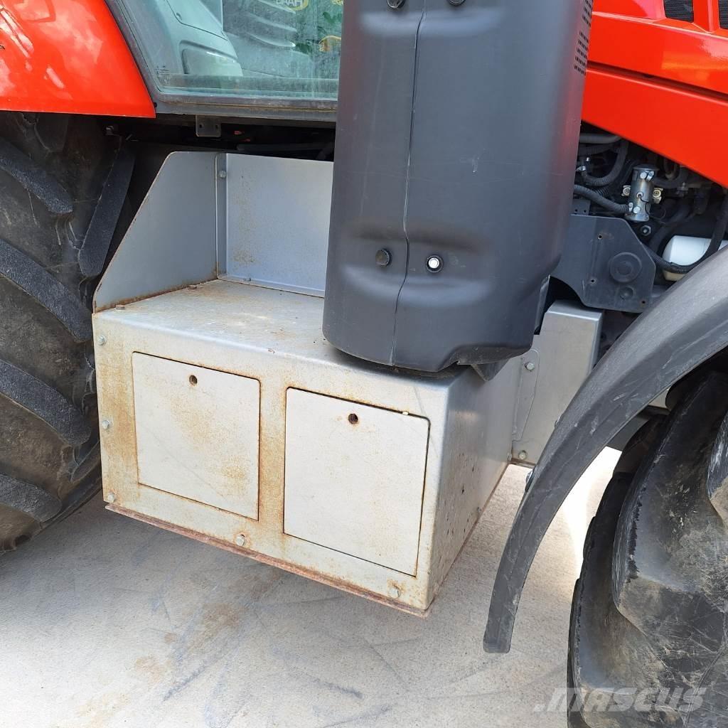 Kubota M7172 FL Traktori