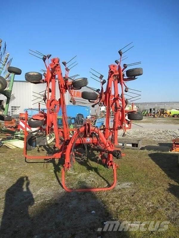 Kuhn GF8702 Okretači i sakupljači sena