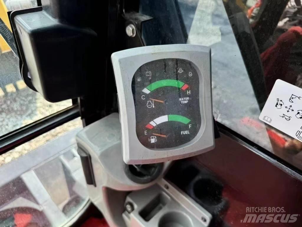 CAT 307E2 Bageri guseničari