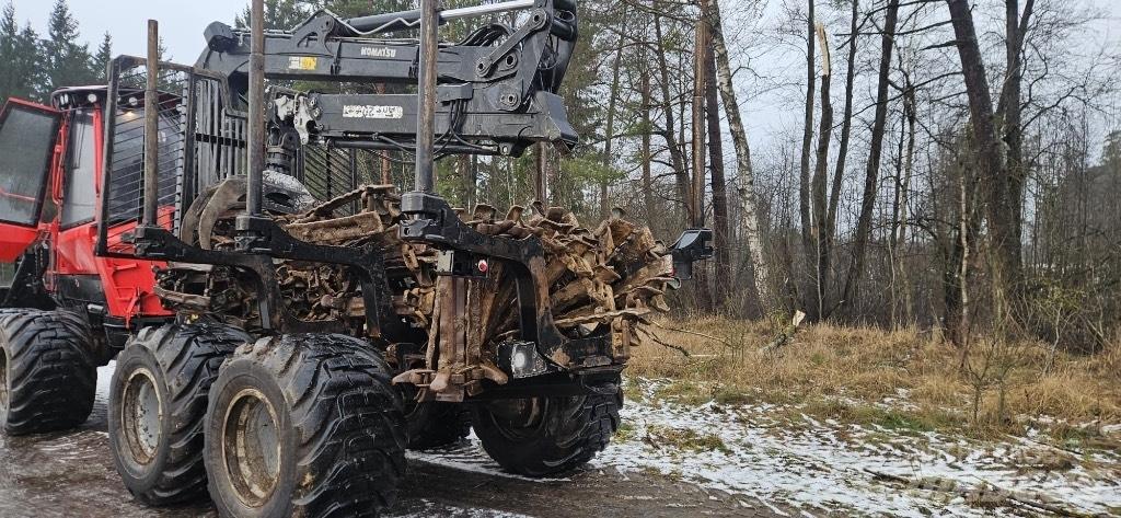 Komatsu 835 Forvarderi