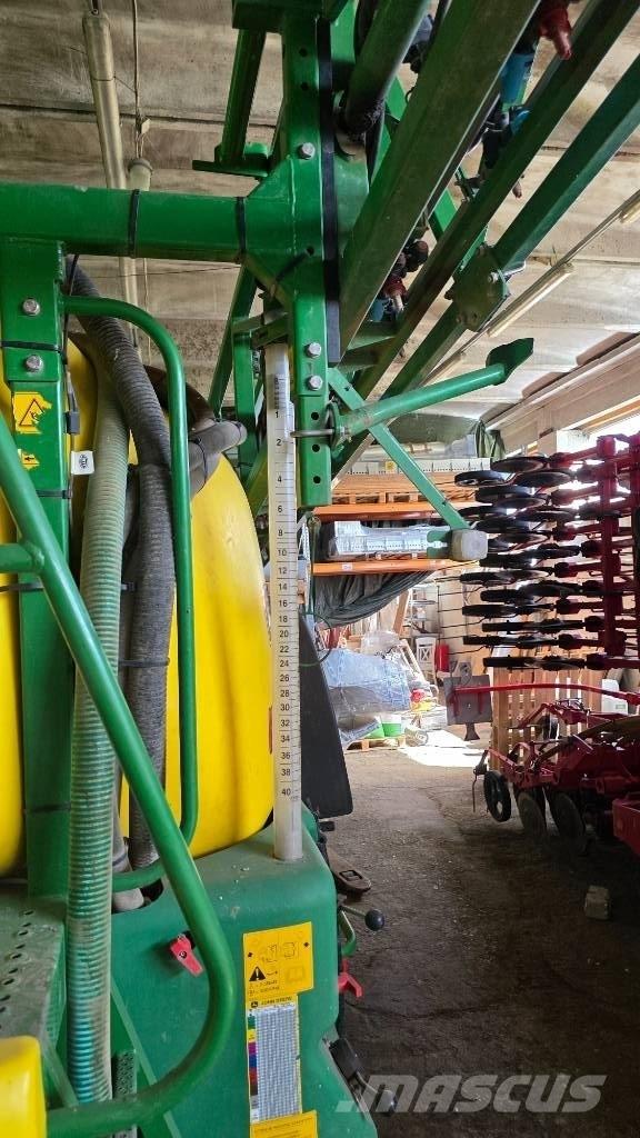 John Deere M 740 i Vučene prskalice