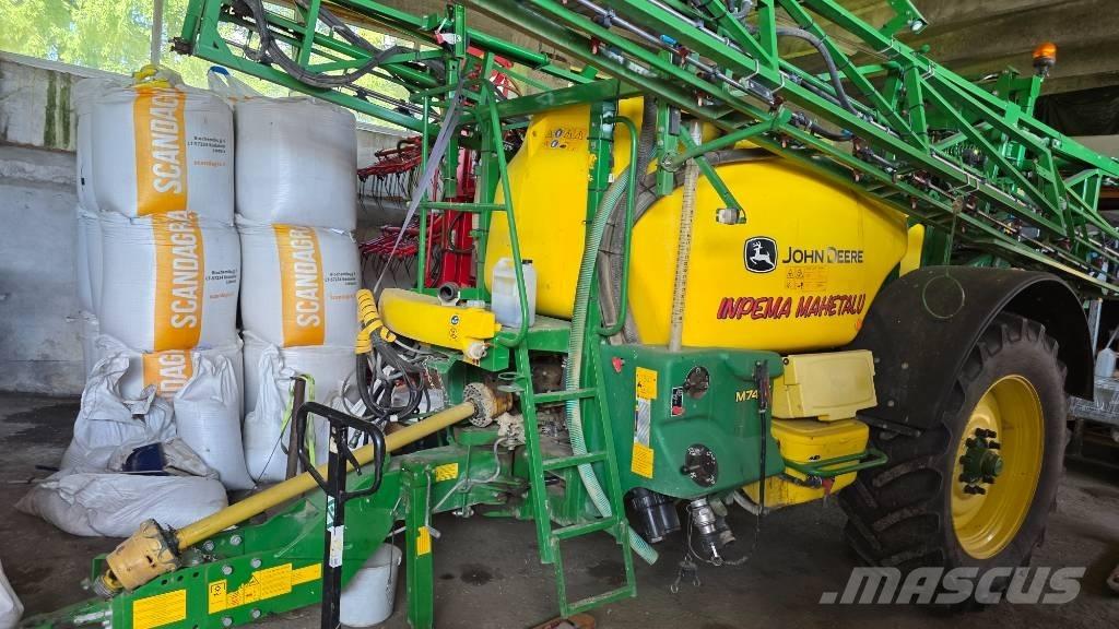 John Deere M 740 i Vučene prskalice