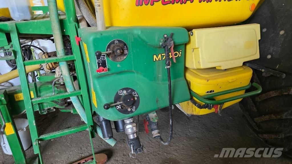 John Deere M 740 i Vučene prskalice