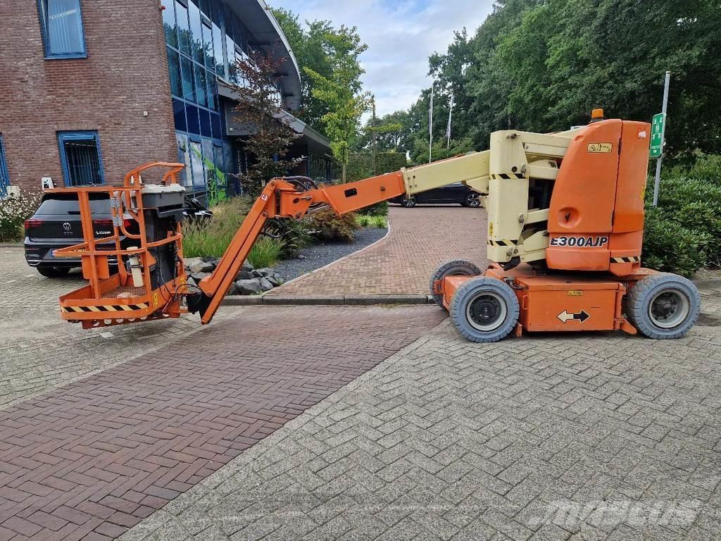JLG E300AJP Zglobne podizne platforme