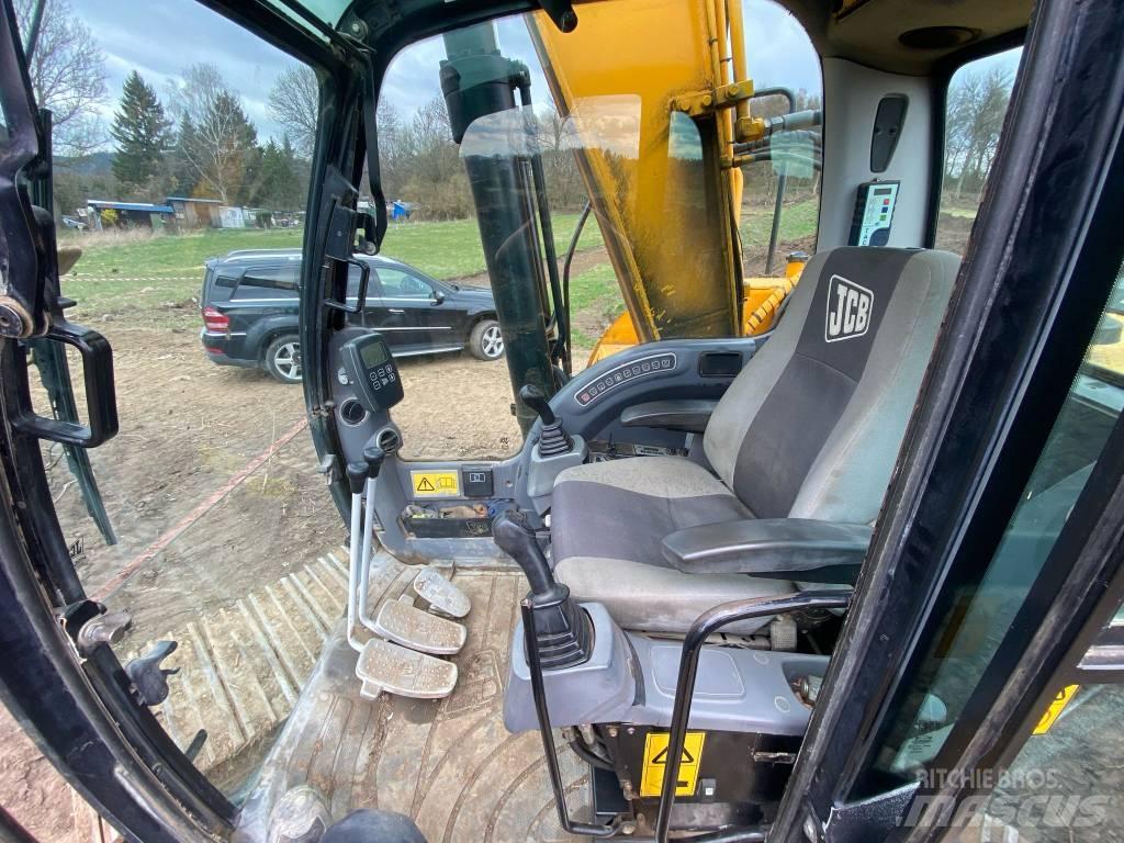 JCB JS 220 LC Bageri guseničari