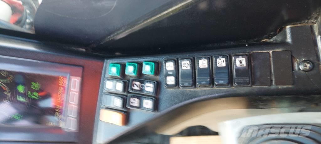 Takeuchi TB 295 W Bageri točkaši