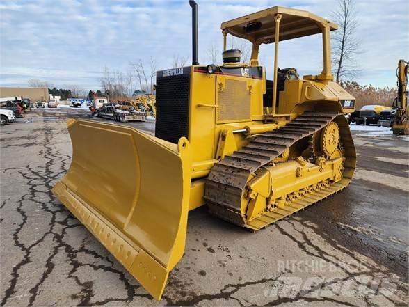CAT D6M XL Buldožeri guseničari