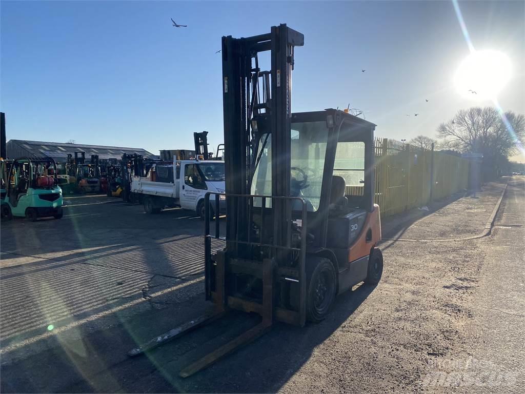 Doosan D30S-5 Dizelski viljuškari