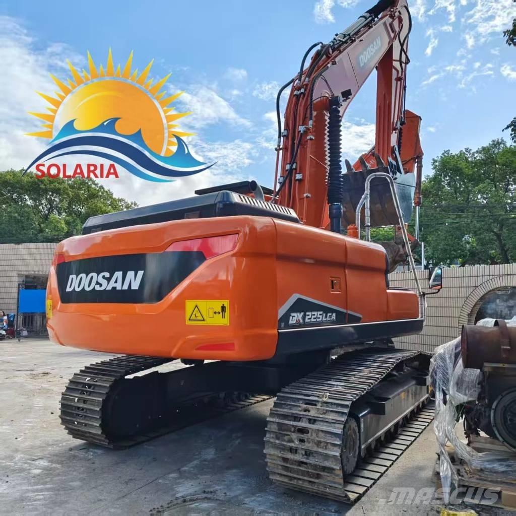 Doosan DX 225 LCA Bageri guseničari