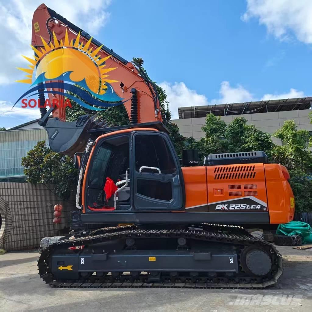 Doosan DX 225 LCA Bageri guseničari