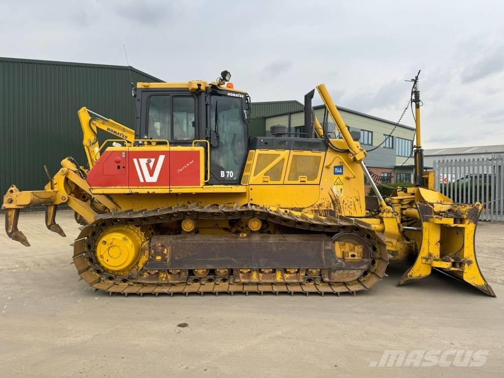 Komatsu D 65 PX-18 Buldožeri guseničari