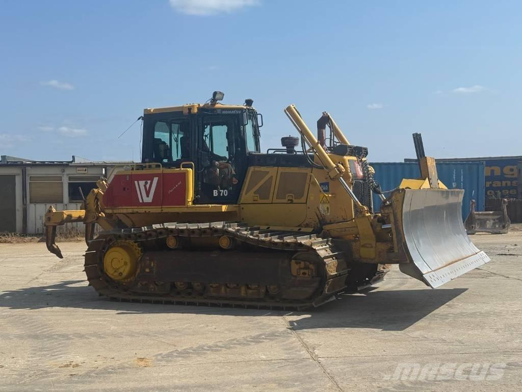 Komatsu D 65 PX-18 Buldožeri guseničari