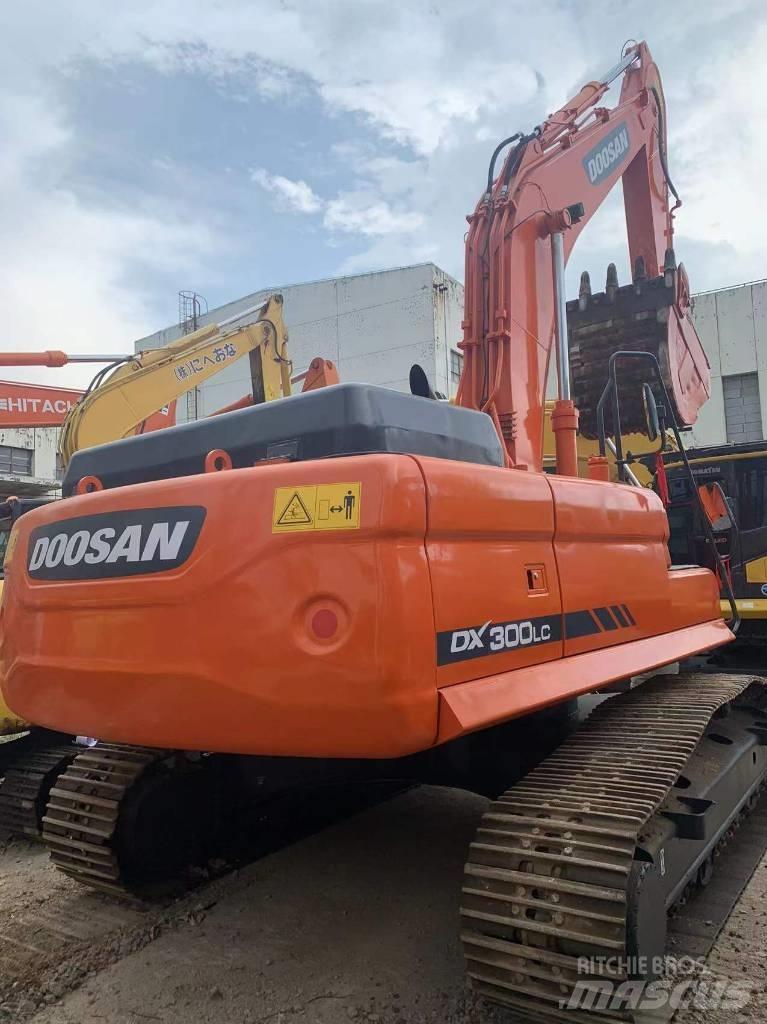 Doosan dx300 Bageri guseničari