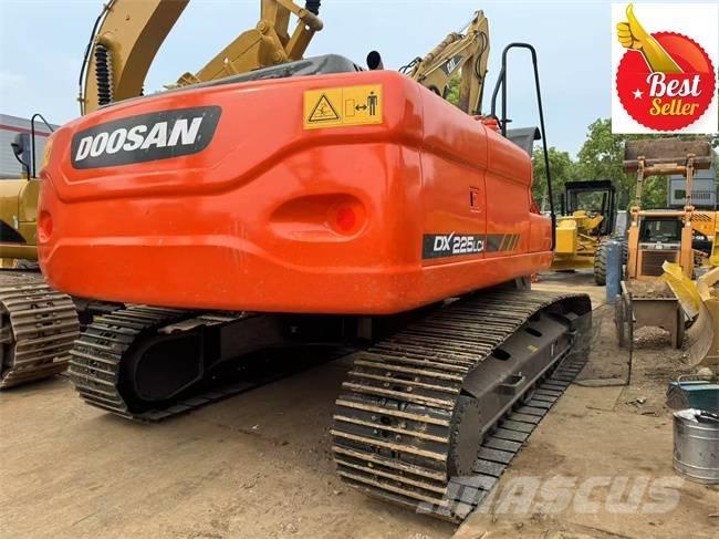 Doosan DX 225 LCA Bageri guseničari
