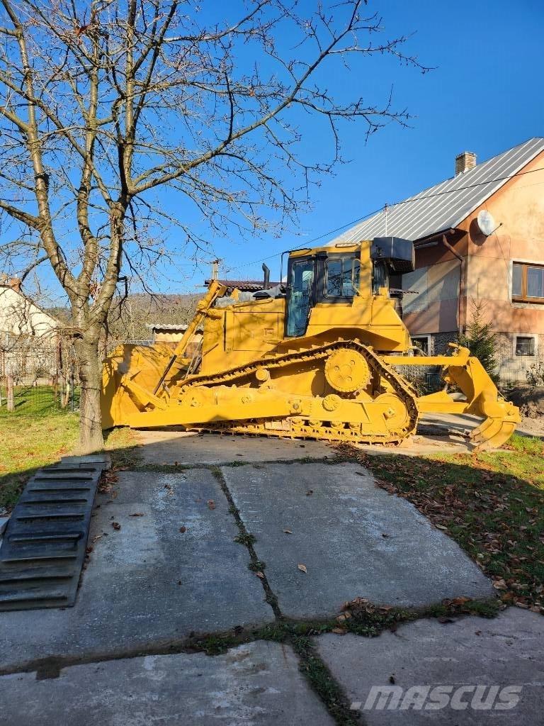 CAT D 6 R II Buldožeri guseničari