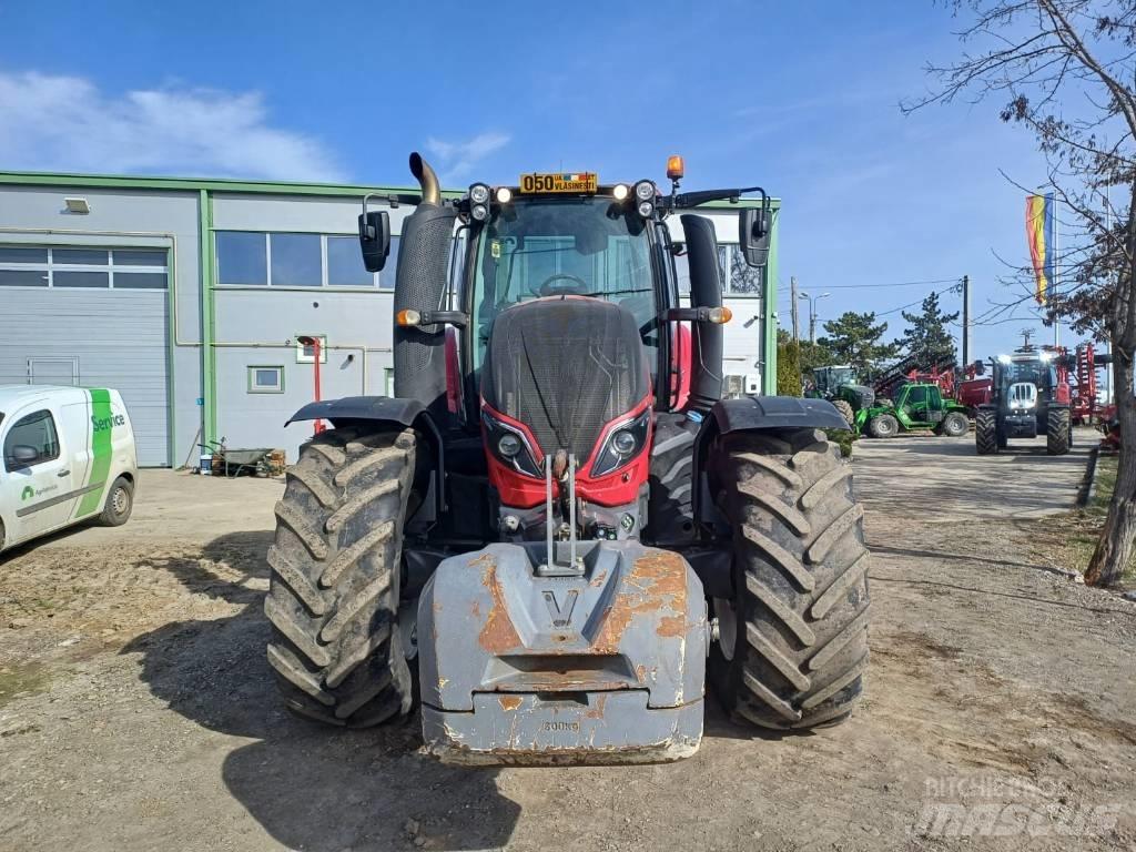 Valtra T 254 Traktori