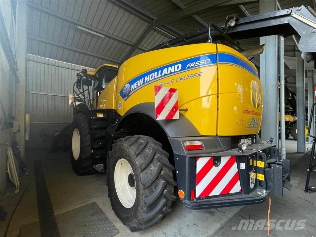 New Holland FR550 Mašine za stočnu hranu sa sopstvenim pogonom