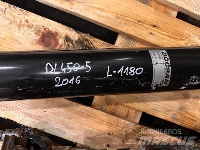 Doosan DL 450-5 Osovine