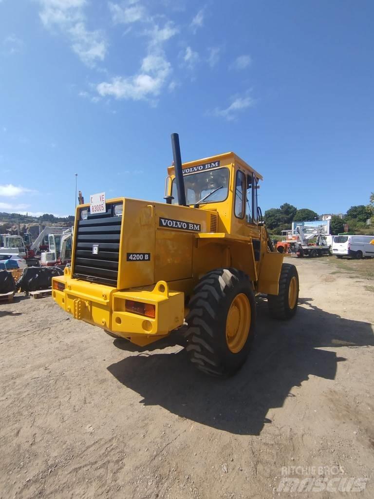 Volvo BM 4200 Utovarivači na točkove