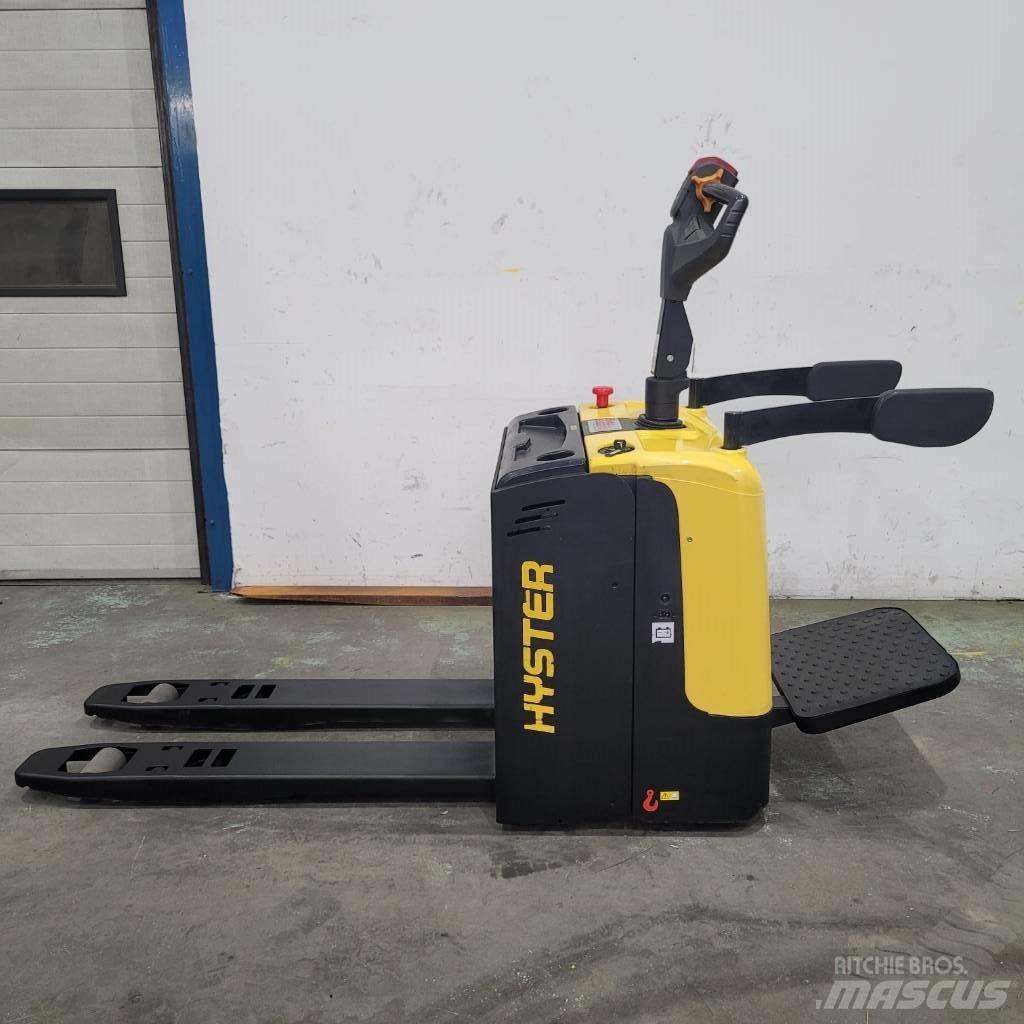 Hyster P 2.0 UTS Nisko podizni električni viljuškar sa stajalištom