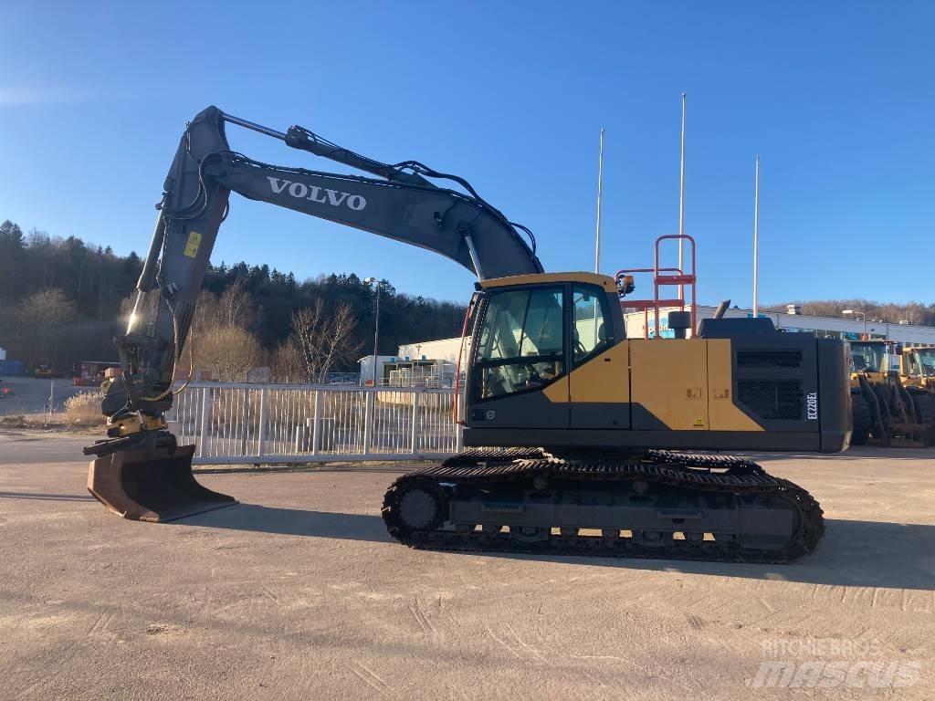 Volvo EC 220 E Bageri guseničari