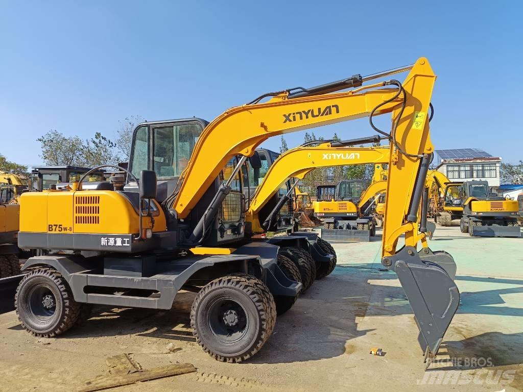 Xinyuan XYB75W-9 Bageri guseničari